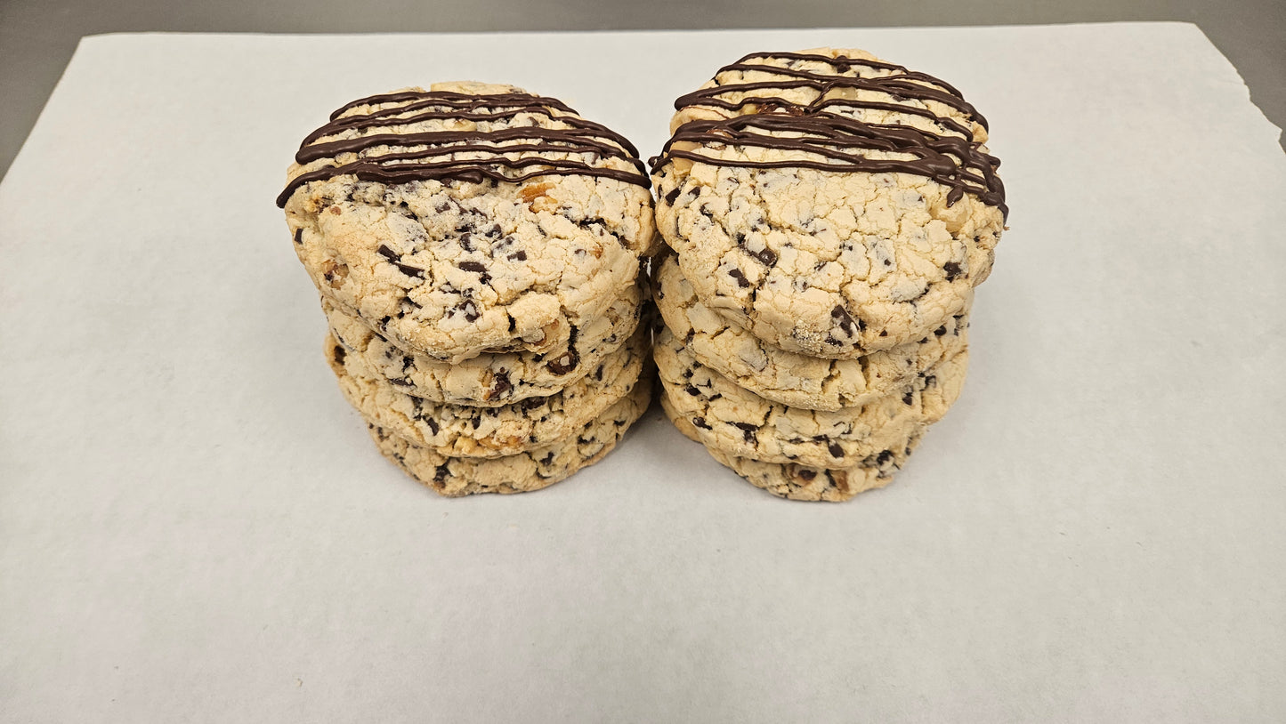 Walnut & Chocolate Chip Cookie