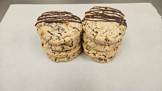 Walnut & Chocolate Chip Cookie